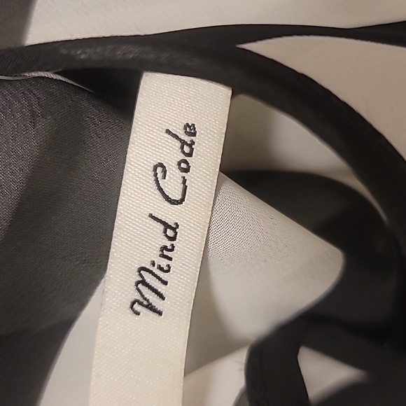 💕 Mind Code sheer top - Picture 9 of 10